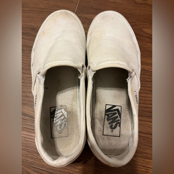 Classic Slip-On Shoe - Women’s - Size 7.5 - Picture 7 of 9